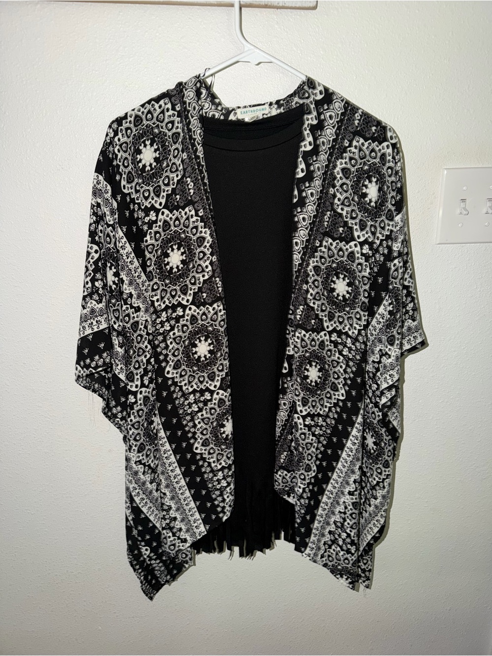 Earthbound Black White Boho Kimono + Fringe Tee 2 Piece Outfit Set -NWT
